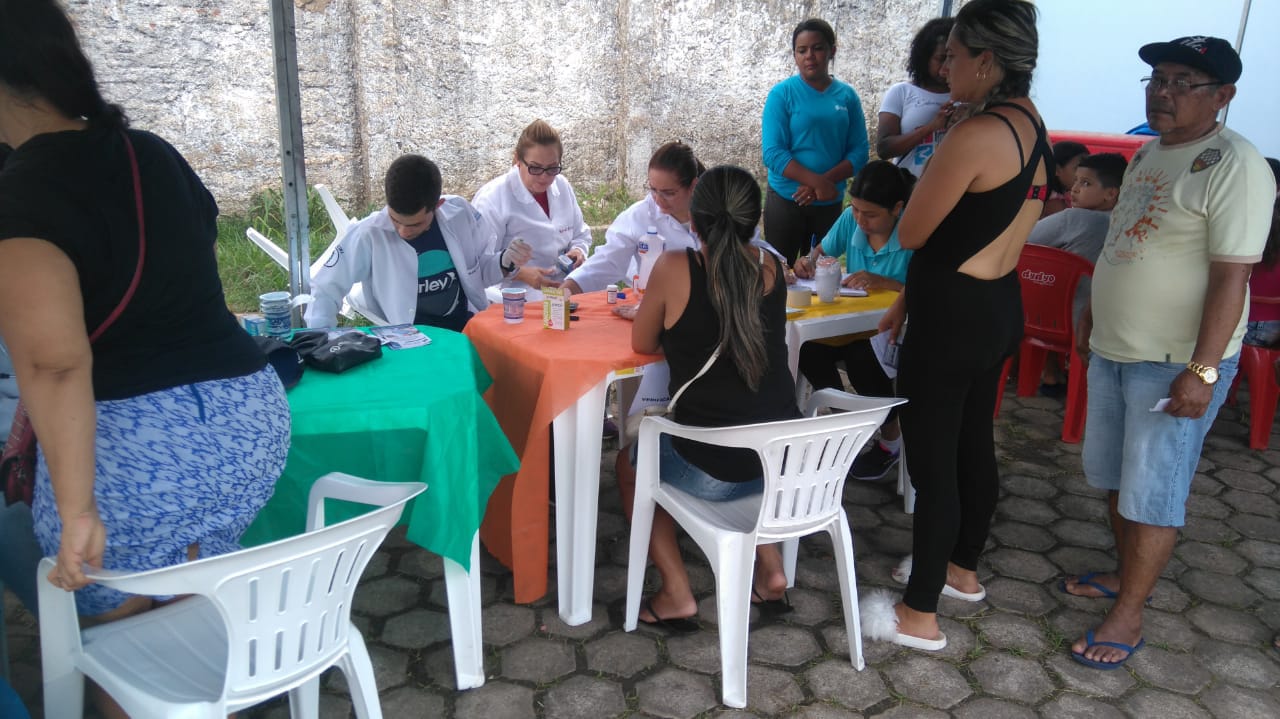 Unidade de saúde Osvaldo Piana e universitários promoveram ação social no dia do nutricionista 