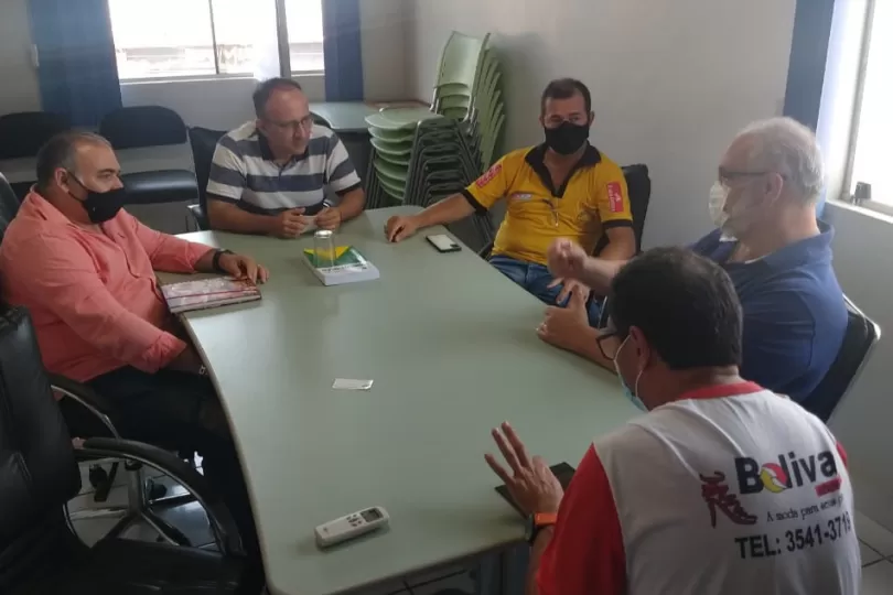 EM VISITA A GUAJARÁ MIRIM, ESTENIO JUNIOR SE REÚNE COM A DIRETORIA DA ASSOCIAÇÃO COMERCIAL, INDUSTRIAL E DE SERVIÇOS – ACISGM E COM OS DIRETORES DA INDÚSTRIA PARECIS